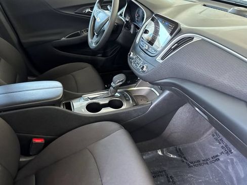 Used 2024 Chevrolet Malibu LT FWD image 19