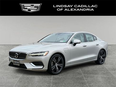 Used 2019 Volvo S60 T8 Inscription image 1