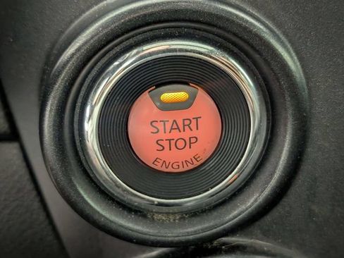 Used 2024 Nissan Titan PRO-4X w/ Pro-4x Convenience Package AWD/4WD image 25