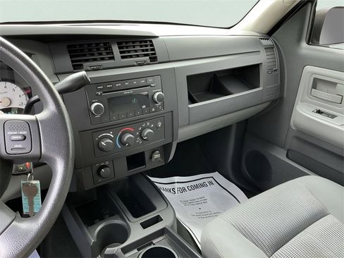 Used 2011 Dodge Dakota Big Horn image 26