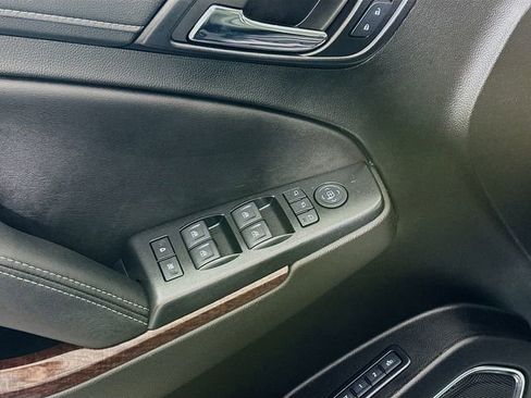 Used 2018 GMC Yukon SLT w/ Open Road Package image 18