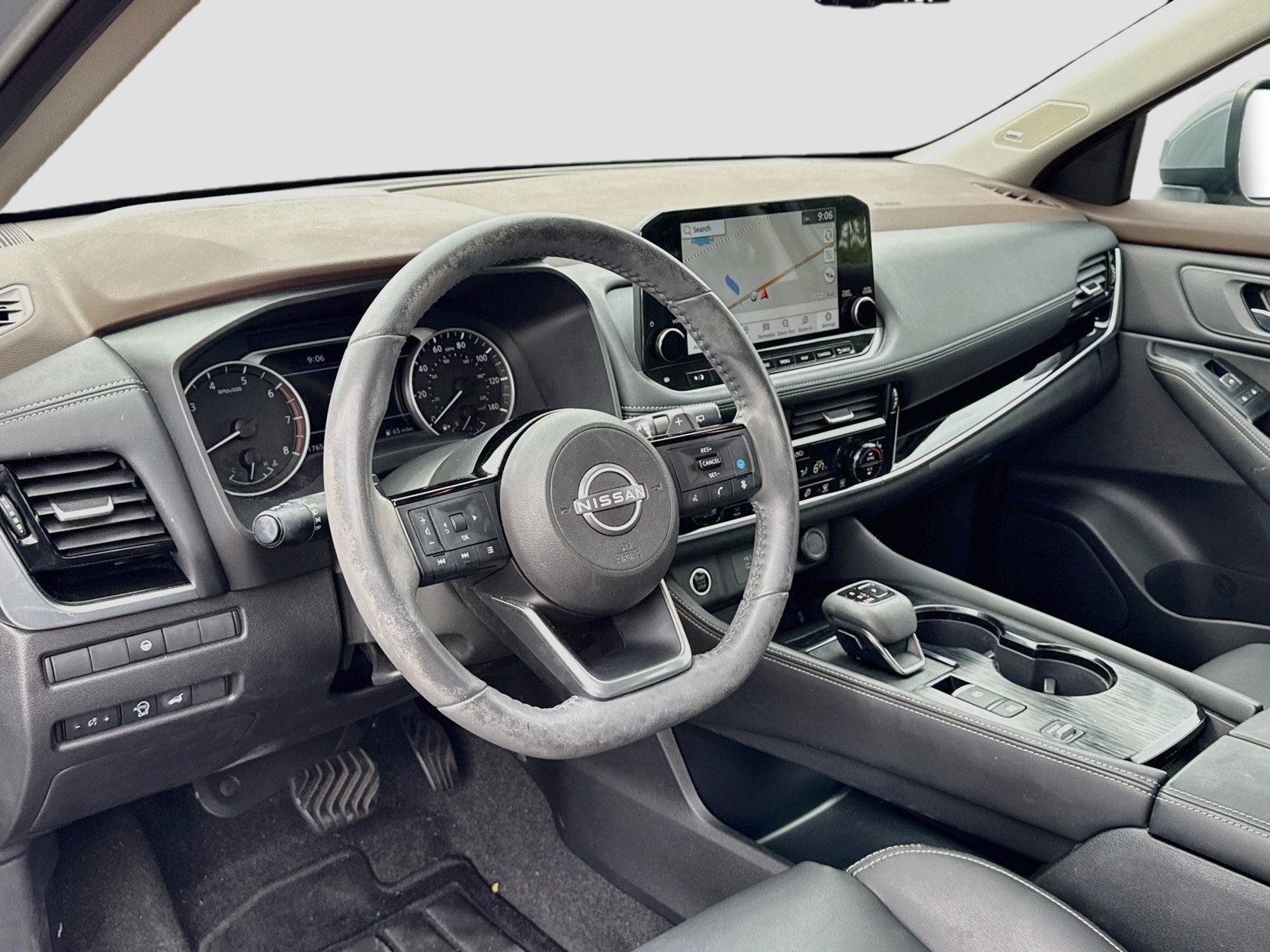Used 2023 Nissan Rogue SL w/ SL Premium Package FWD image 12