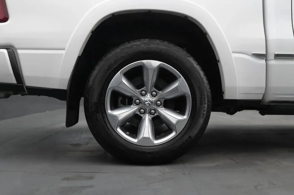 Used 2019 RAM 1500 Limited AWD/4WD image 24