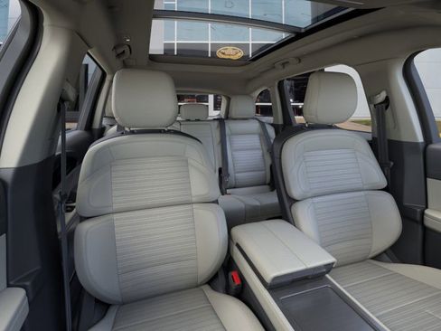 New 2026 Lincoln Nautilus Reserve image 10