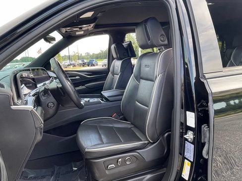 Used 2023 Cadillac Escalade Sport AWD/4WD image 39