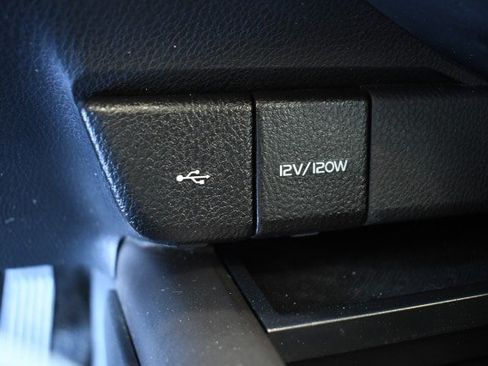 Used 2023 Toyota Camry SE w/ Cold Weather Package FWD image 23