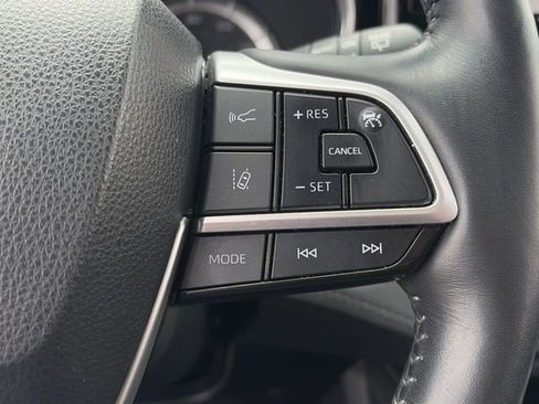 Used 2022 Toyota Highlander Platinum FWD image 24