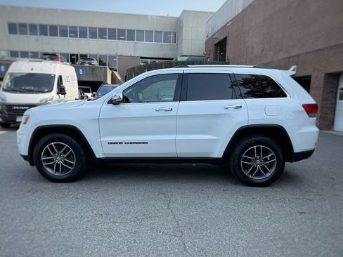 Used 2018 Jeep Grand Cherokee Limited AWD/4WD image 14