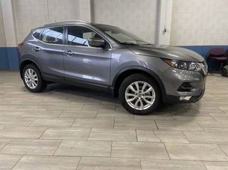 Used 2021 Nissan Rogue Sport SV image 1