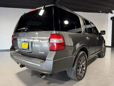 Used 2017 Ford Expedition Limited w/ Equipment Group 301A RWD image 4
