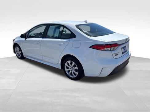 Used 2026 Toyota Corolla LE FWD image 4
