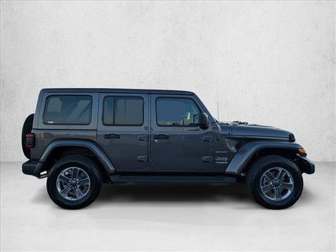 Used 2021 Jeep Wrangler Unlimited Sahara image 4