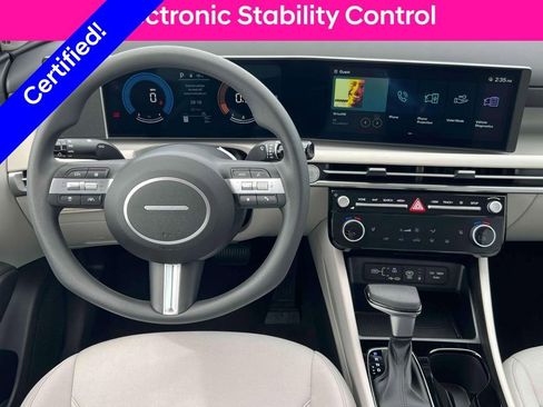 Used 2026 Hyundai Tucson SEL FWD image 17