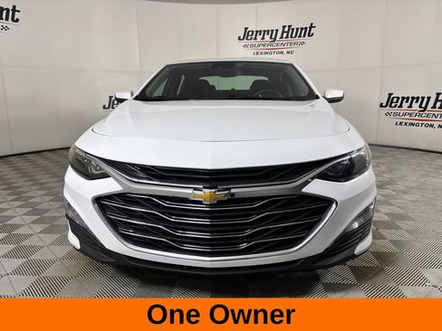 Used 2025 Chevrolet Malibu LT FWD image 3