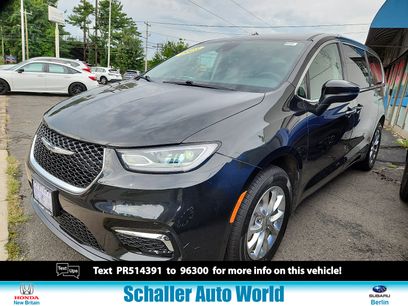 Used 2023 Chrysler Pacifica Touring-L