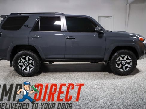 Used 2024 Toyota 4Runner TRD Off-Road Premium w/ Moonroof Package AWD/4WD image 6