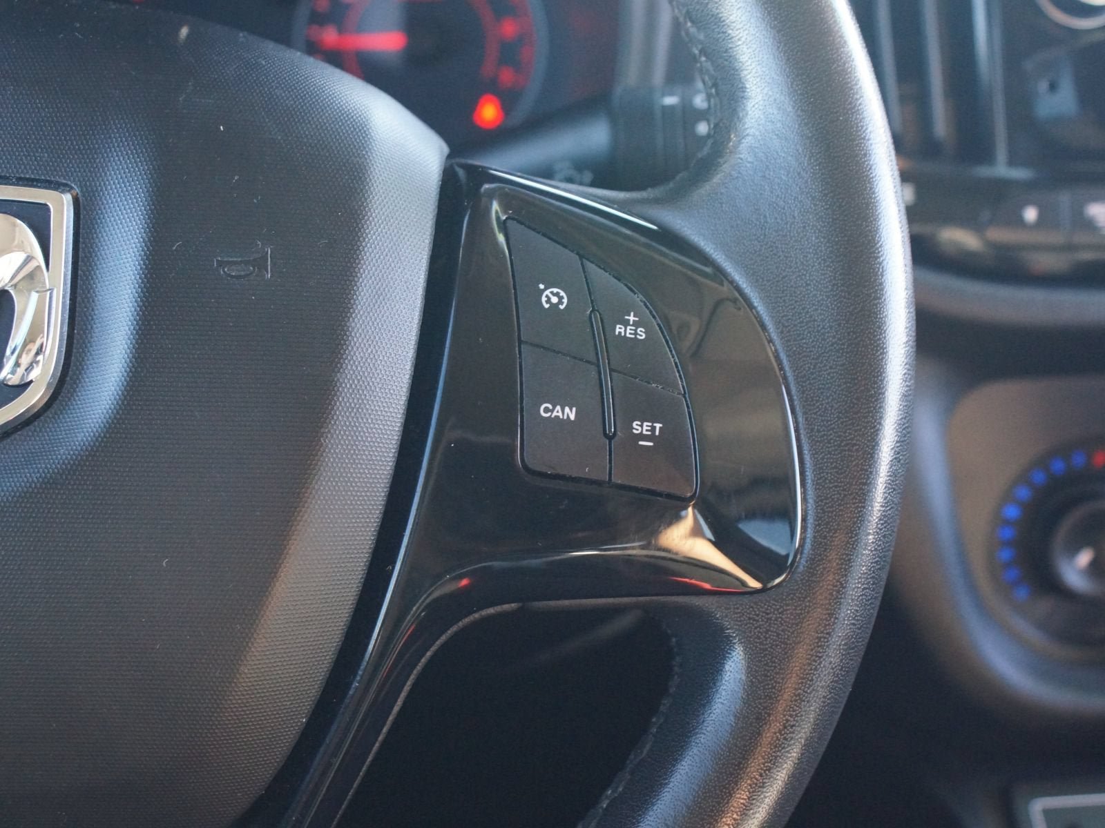 Used 2018 RAM ProMaster City SLT FWD image 9