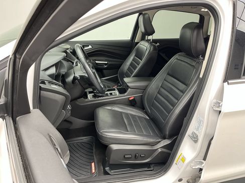 Used 2019 Ford Escape Titanium AWD/4WD image 12
