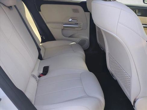 Used 2025 Mercedes-Benz GLA 250 image 20