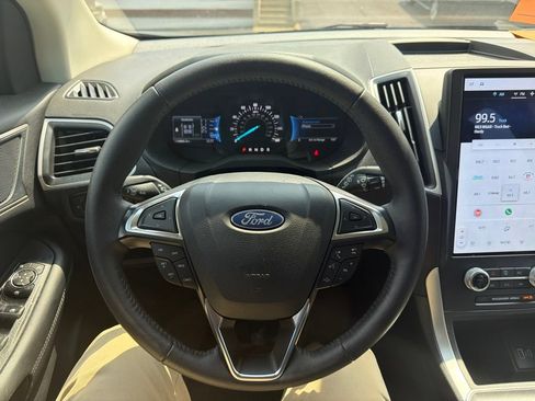 Used 2024 Ford Edge SEL w/ Convenience Package AWD/4WD image 11