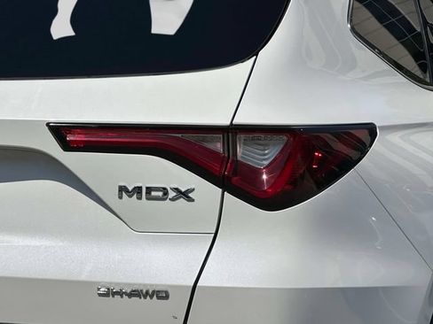 Used 2024 Acura MDX SH-AWD w/ Technology Package image 10