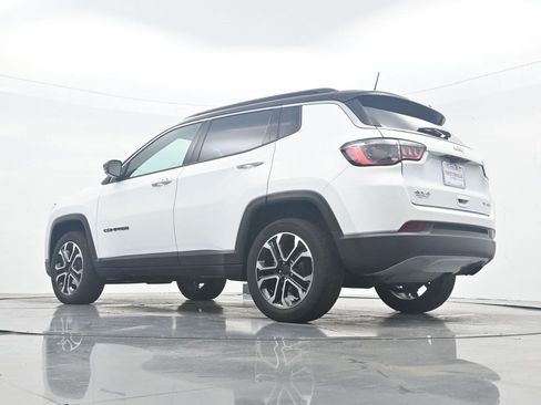Used 2022 Jeep Compass Limited AWD/4WD image 31