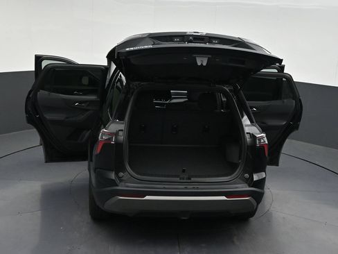 Used 2025 Chevrolet Equinox LT w/ Safety and Technology Package FWD image 36