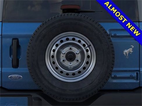 Used 2025 Ford Bronco Base image 24