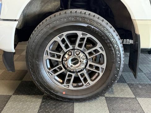 Used 2025 Ford F350 Platinum w/ Platinum Plus Package AWD/4WD image 33