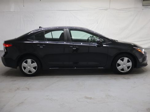 Used 2022 Toyota Corolla LE FWD image 8