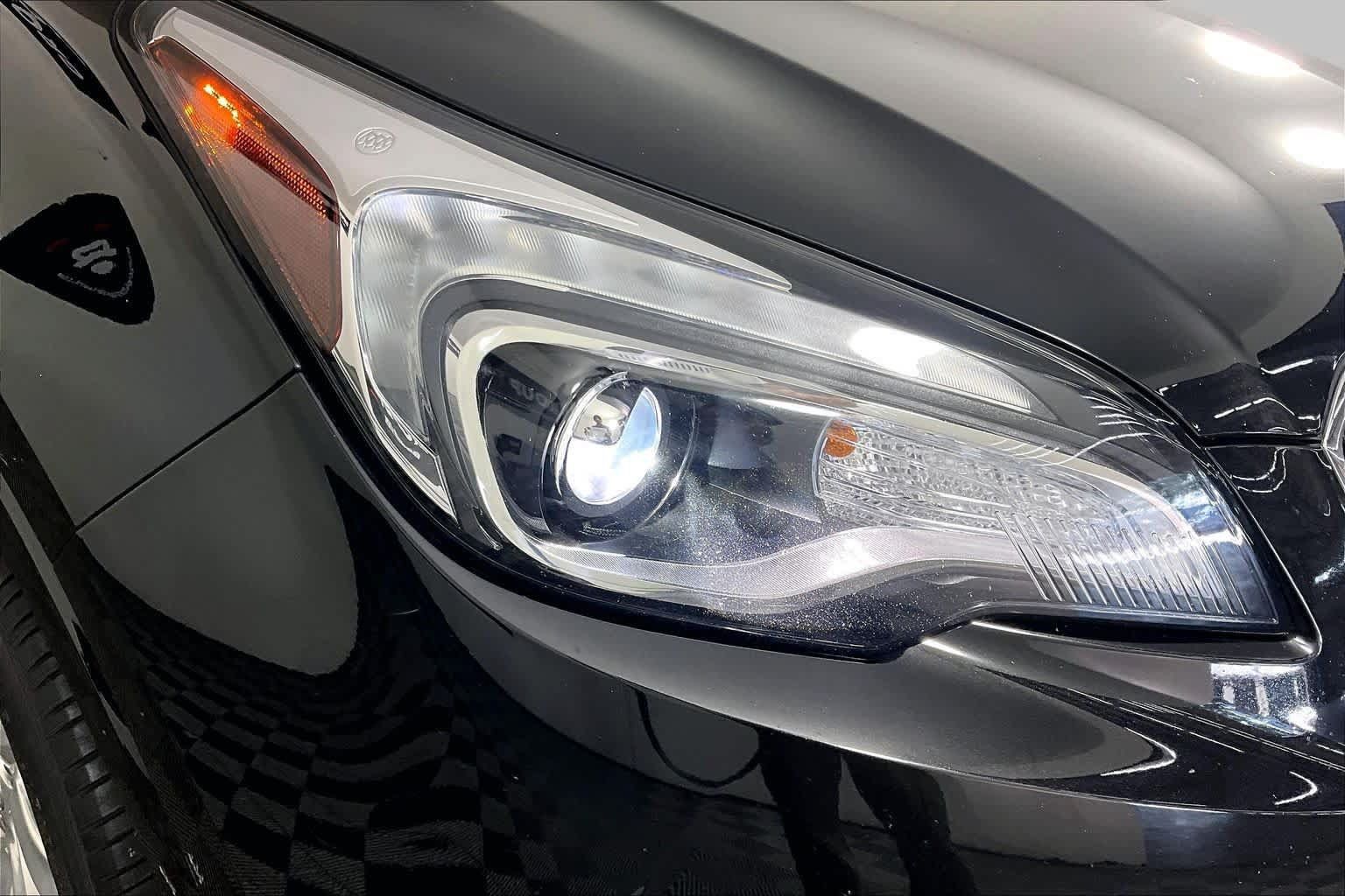 Certified 2020 Buick Envision Essence FWD image 25