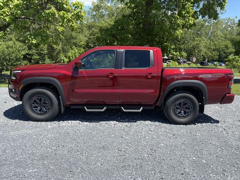 Used 2025 Nissan Frontier PRO-4X w/ Pro Convenience Package AWD/4WD image 8