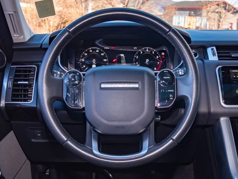 Used 2020 Land Rover Range Rover Sport HSE image 13