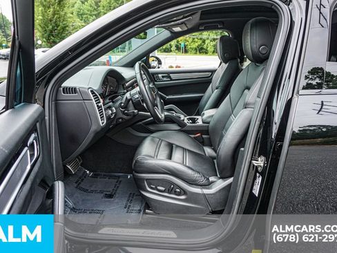 Used 2023 Porsche Cayenne S Platinum w/ Premium Package Plus AWD/4WD image 18
