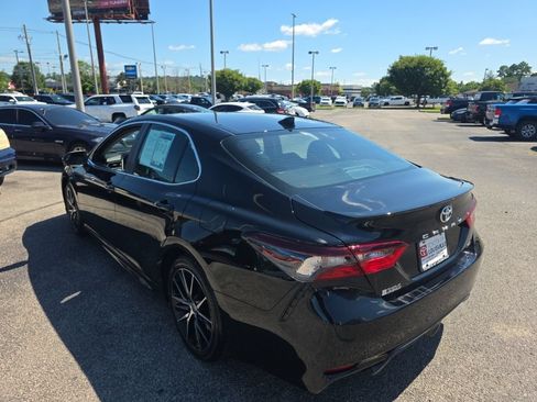 Certified 2024 Toyota Camry SE w/ Audio Upgrade Package FWD image 7