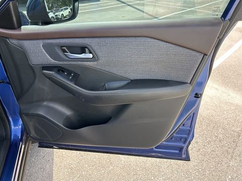 Certified 2023 Nissan Rogue SV FWD image 41
