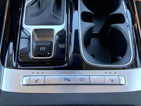 Certified 2024 Kia Carnival EX FWD image 29