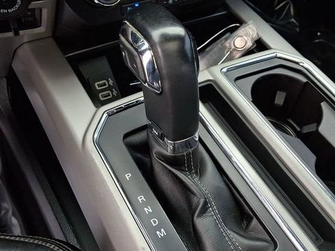 Used 2019 Ford F150 Lariat image 16