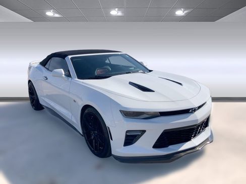 Used 2018 Chevrolet Camaro SS image 6