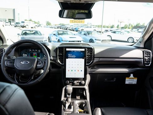 New 2025 Ford Ranger Lariat w/ FX4 Off-Road Package image 19