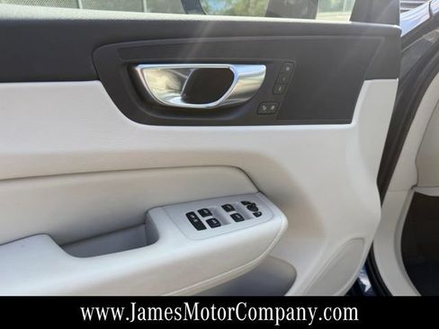 Used 2024 Volvo XC60 B5 Plus w/ Protection Package Premier AWD/4WD image 15