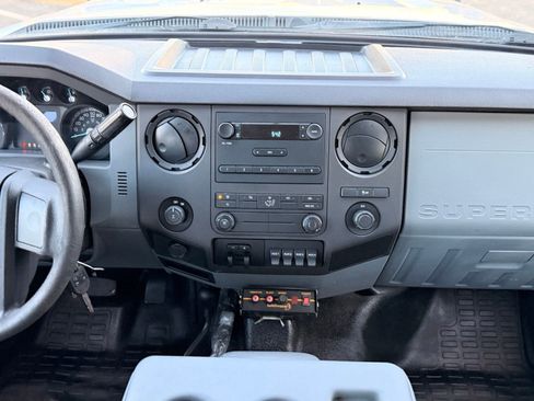 Used 2015 Ford F250 XL w/ Power Equipment Group image 41