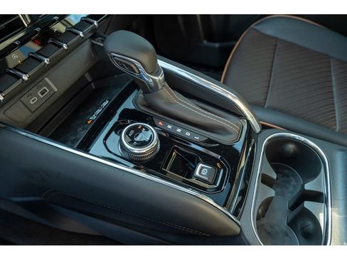 New 2026 GMC Canyon AT4 w/ Technology Plus Package AWD/4WD image 25