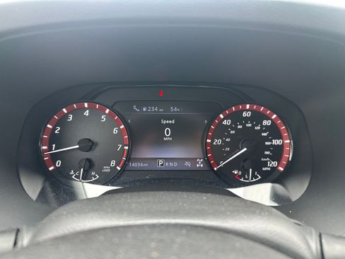 Used 2025 Nissan Frontier PRO-4X AWD/4WD image 4