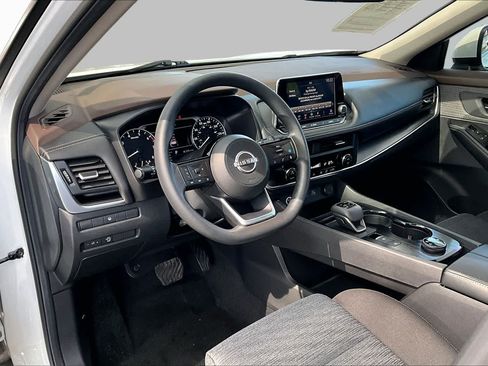Used 2023 Nissan Rogue SV AWD/4WD image 17