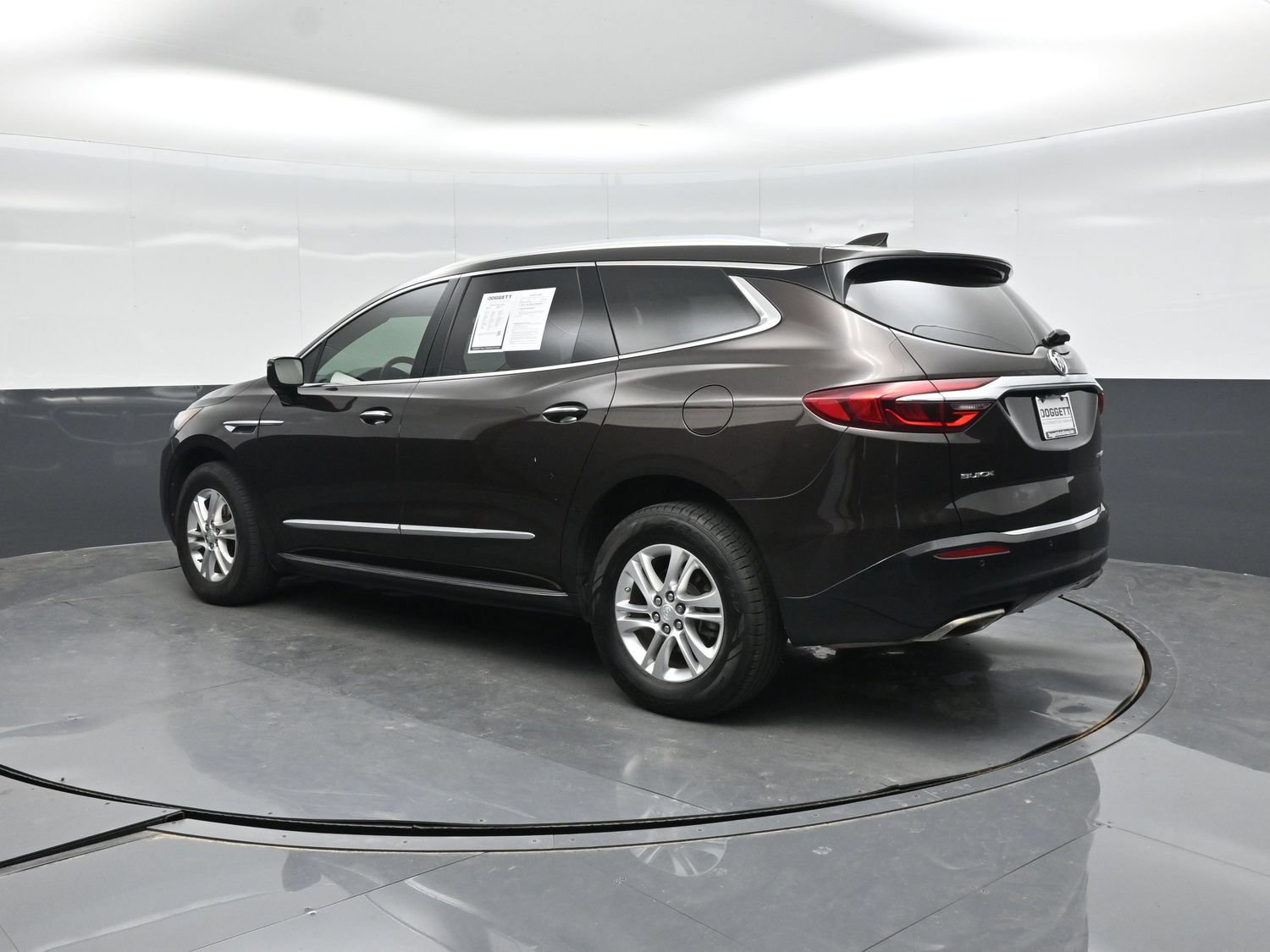 Used 2018 Buick Enclave Essence FWD image 5
