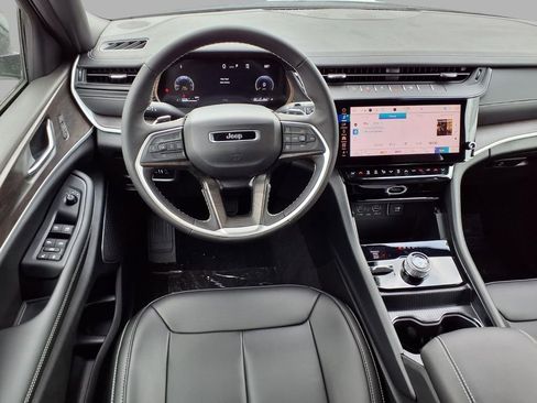 New 2026 Jeep Grand Cherokee L Limited AWD/4WD image 4