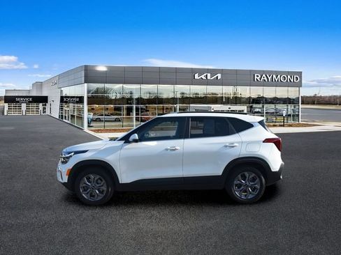 Used 2024 Kia Seltos S AWD/4WD image 6