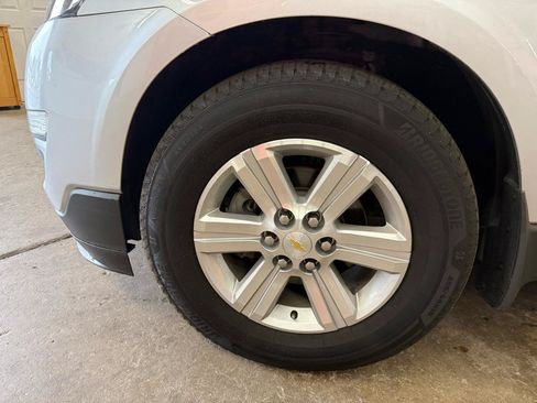 Used 2014 Chevrolet Traverse LT AWD/4WD image 9