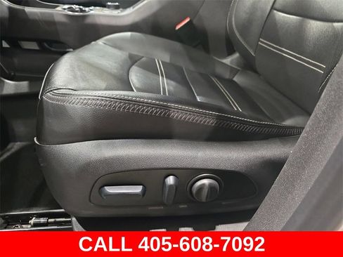 Used 2024 GMC Terrain Denali AWD/4WD image 29